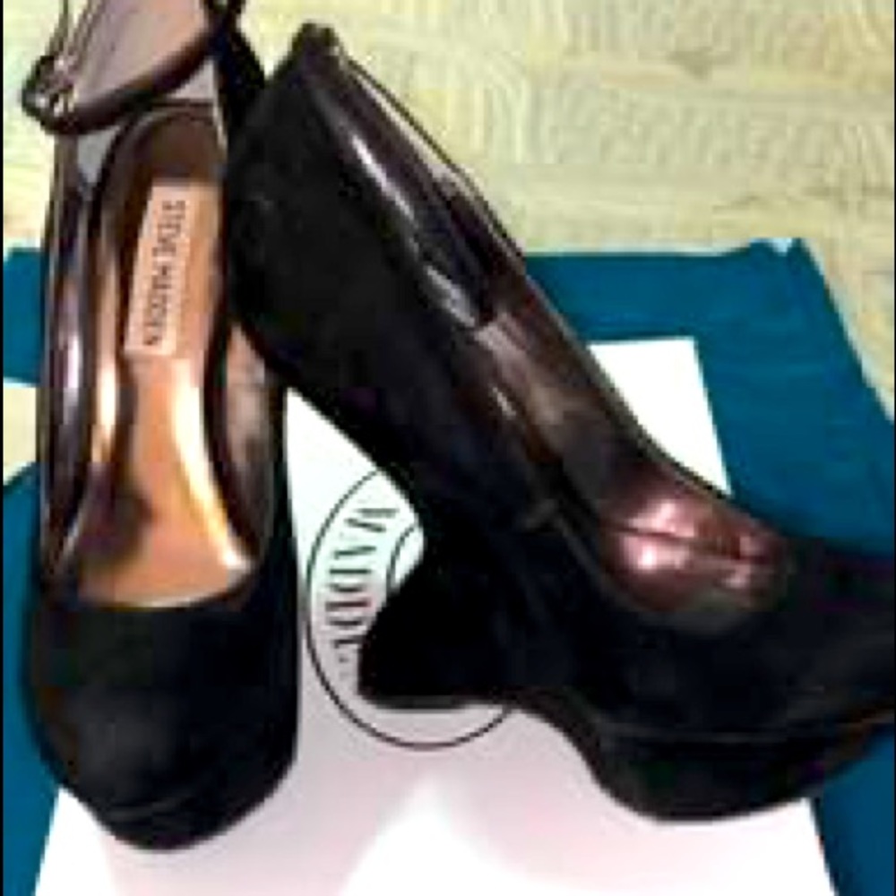 Black suede Steve Madden anti gravity heels